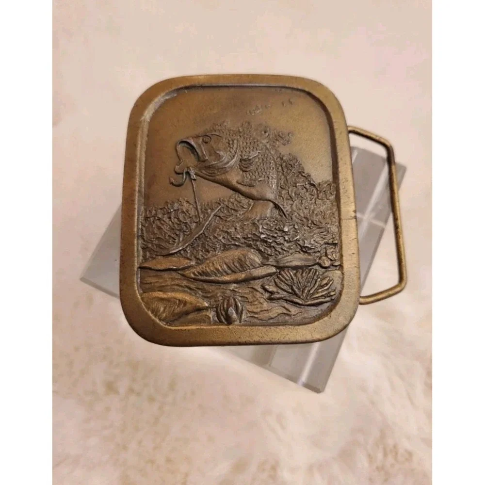 Vintage Brass Indiana Metal Craft‎ Bass Fish Belt Buckle 2 1/4